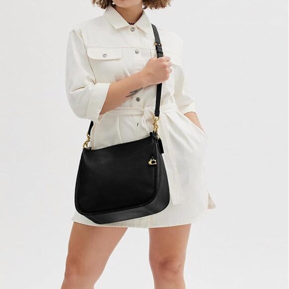 Coach Cary Shoulder bag.  Black with gold hardware - Picture 11 of 14